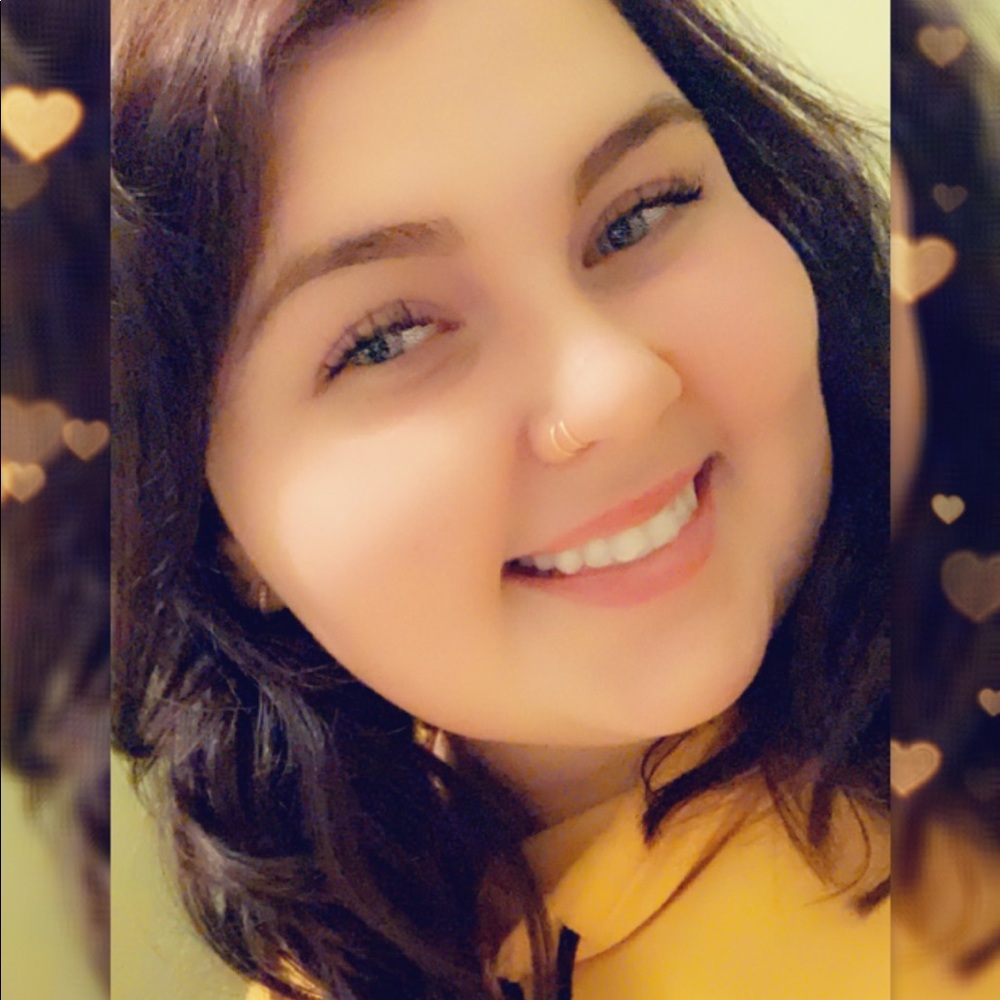 Meet your Posher, Kayla